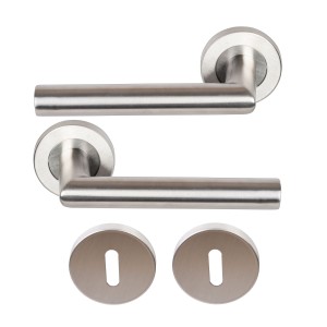 Maniglie per porta su rosette, modello “Elsa Angolo Vivo”, in acciaio inox 304, KLOSE BESSER